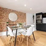 Old - Lovely Typical Apartment! *