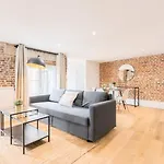 Old - Lovely Typical Apartment! Apartamento *