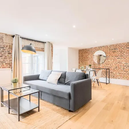 Old - Lovely Typical Apartment! Apartamento *